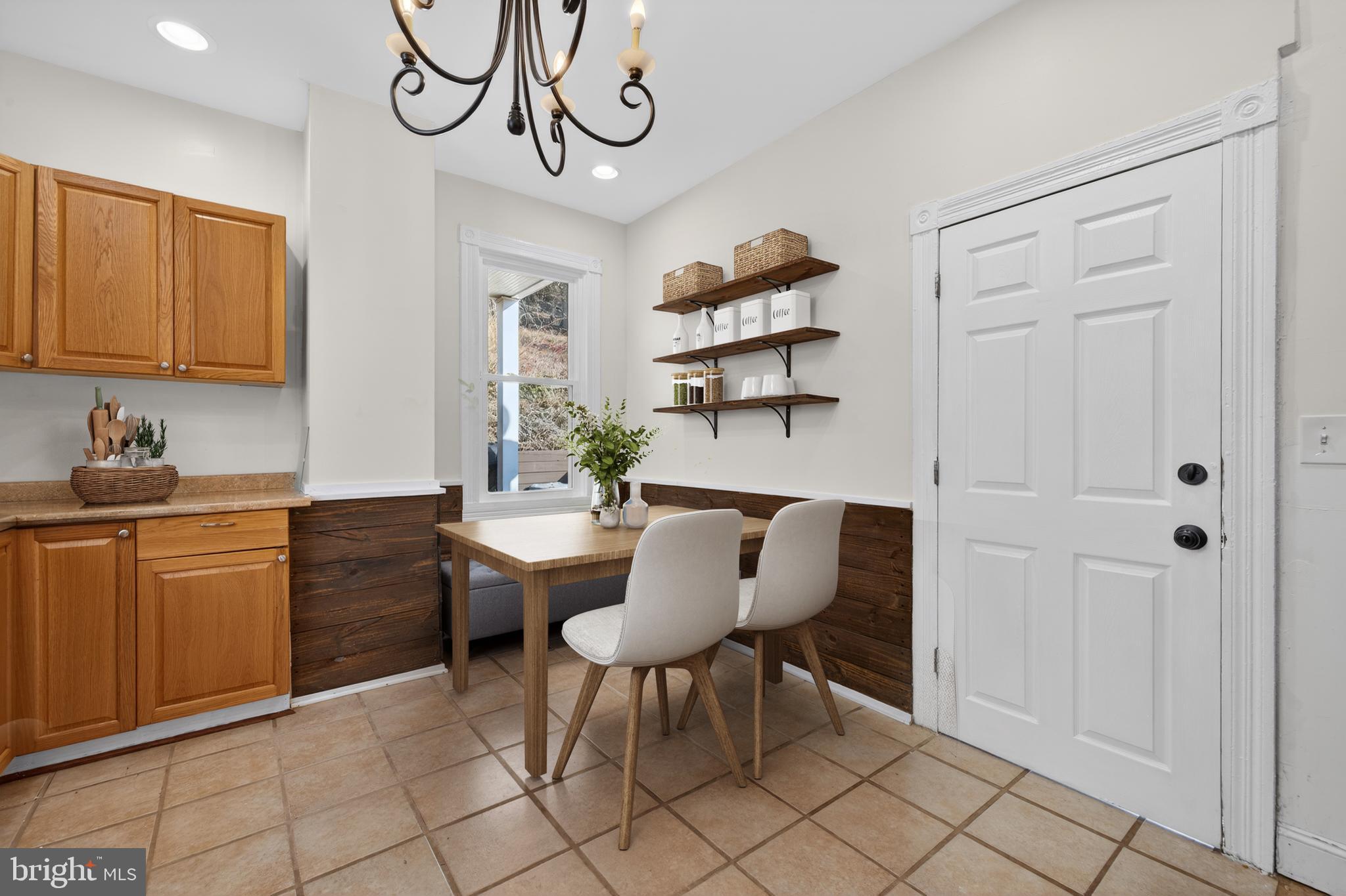 709 E POTOMAC STREET