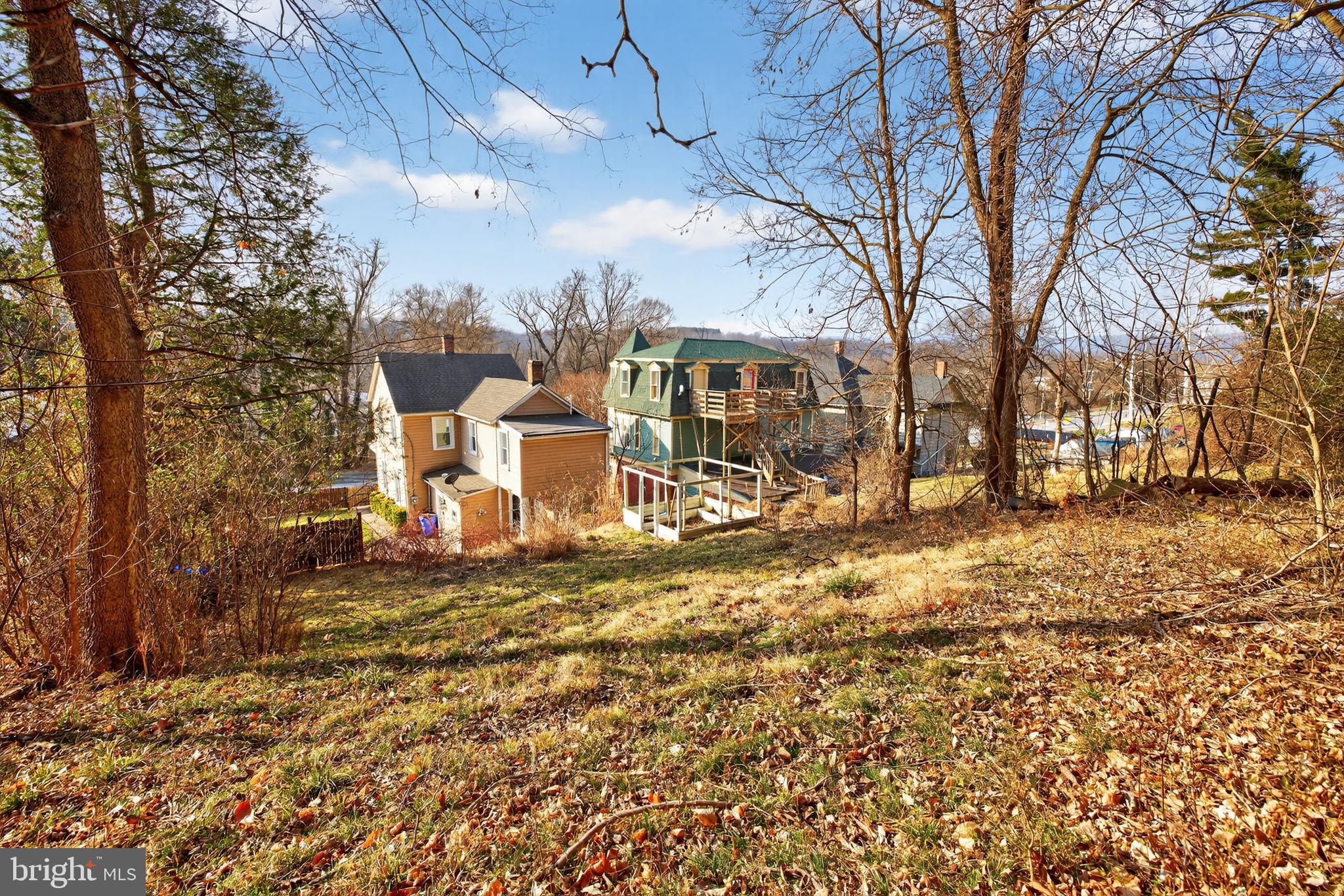 709 E POTOMAC STREET