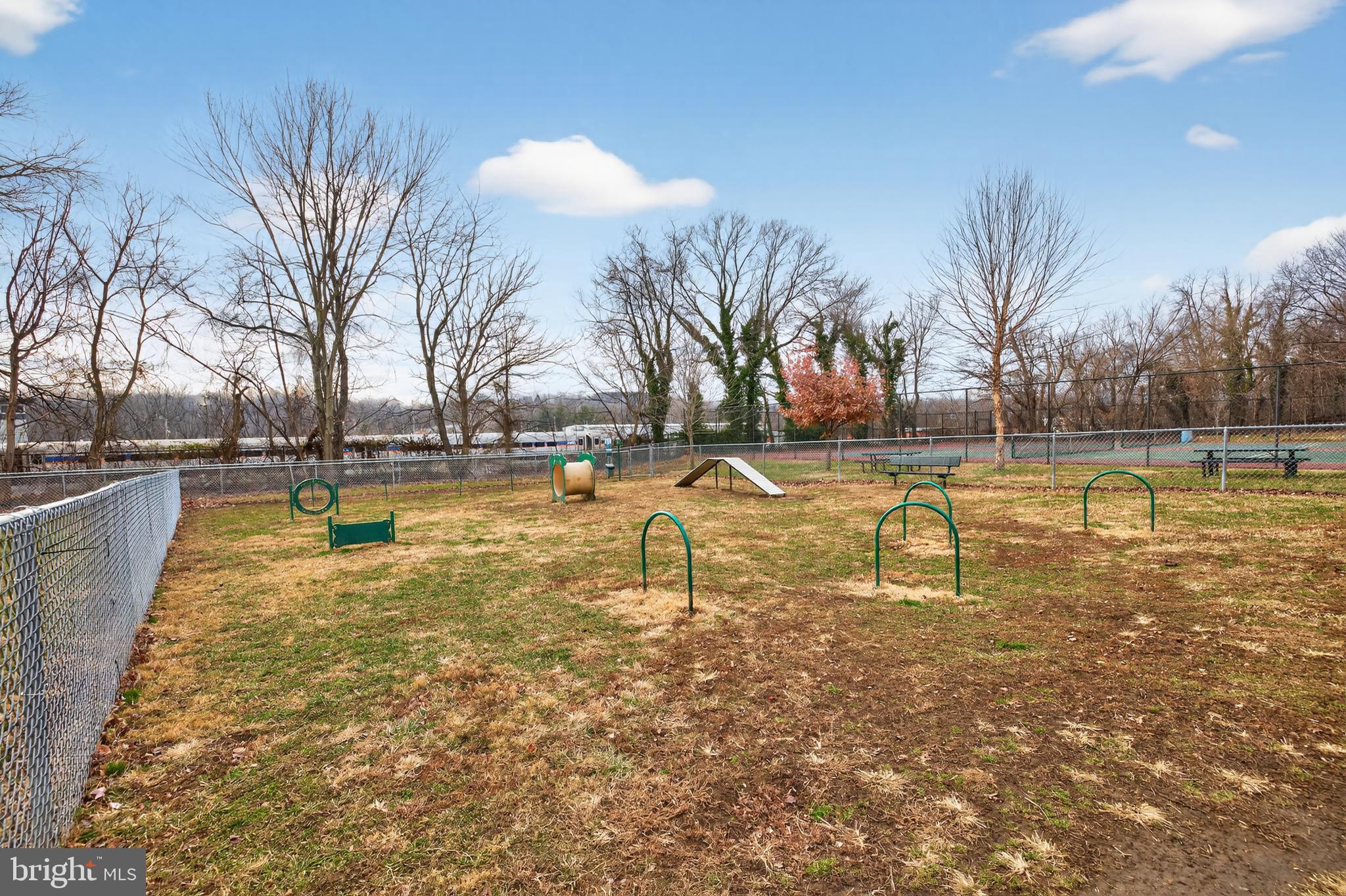 709 E POTOMAC STREET