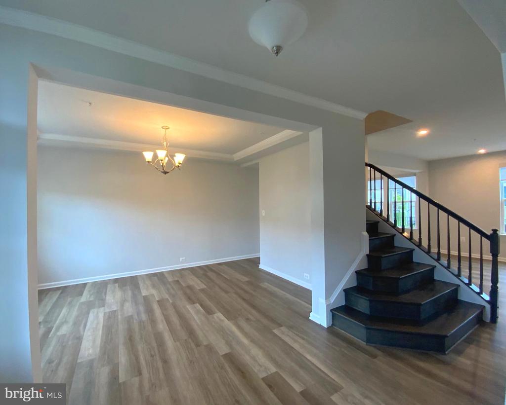 5763 HAWK RIDGE ROAD