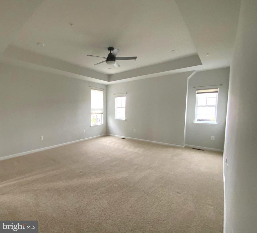5763 HAWK RIDGE ROAD