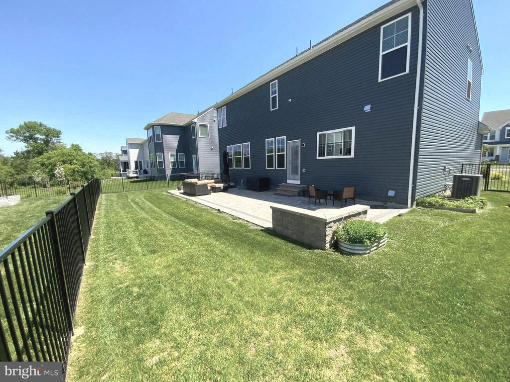 5763 HAWK RIDGE ROAD