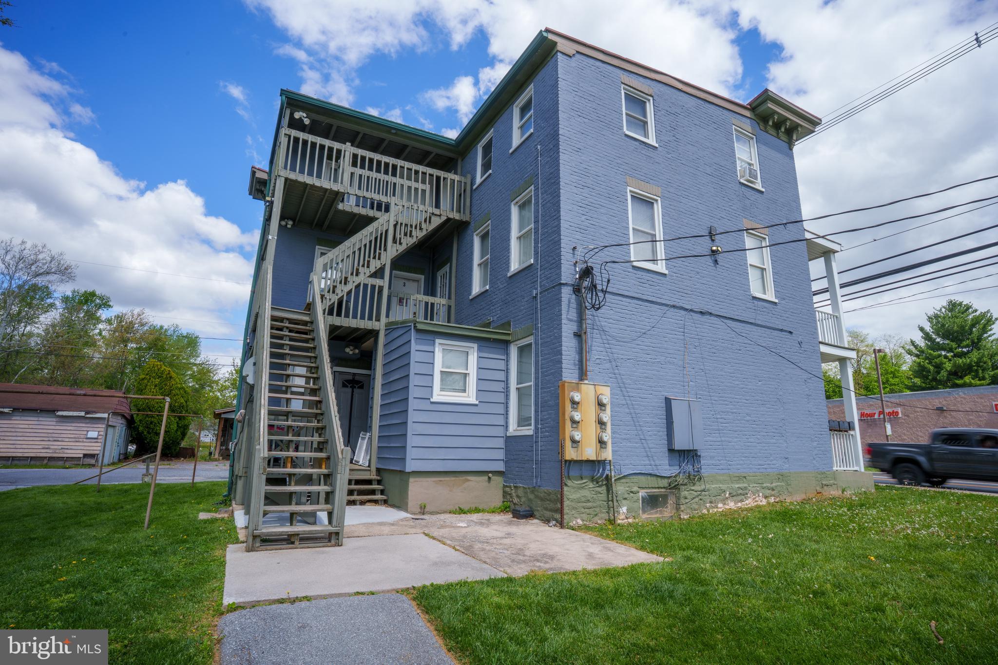 229-231 N CHURCH STREET