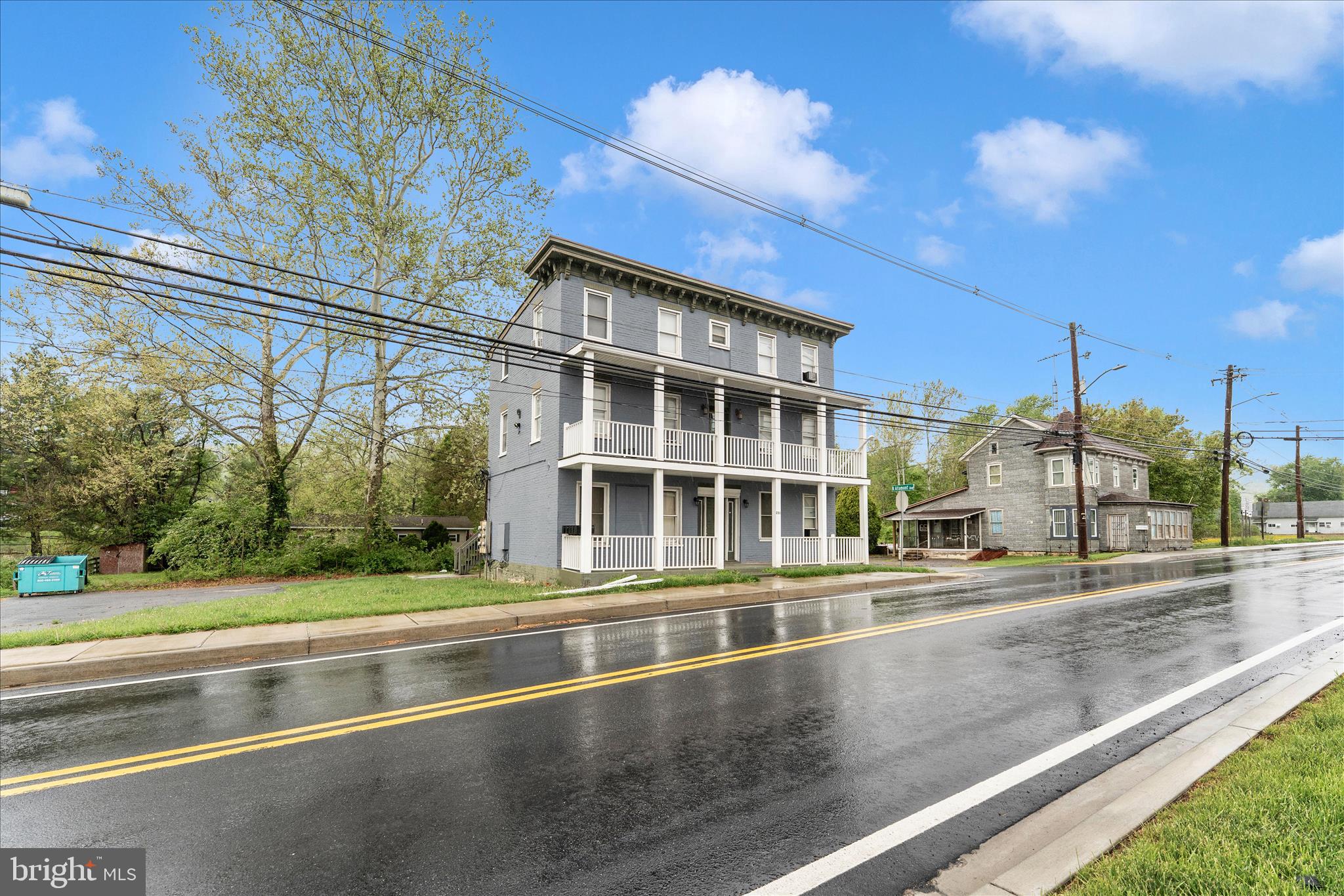229-231 N CHURCH STREET