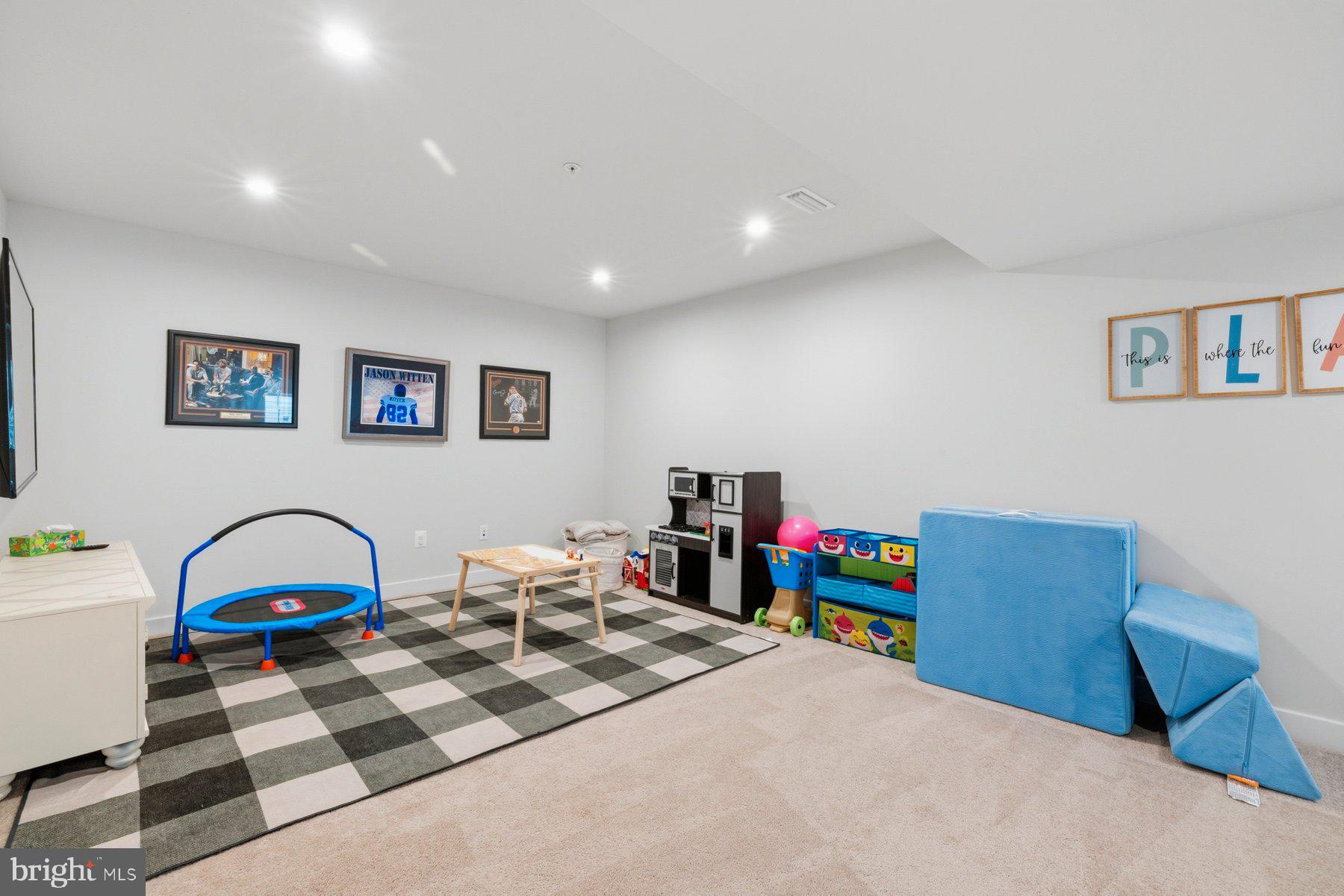 3721 BOYINGTON DRIVE