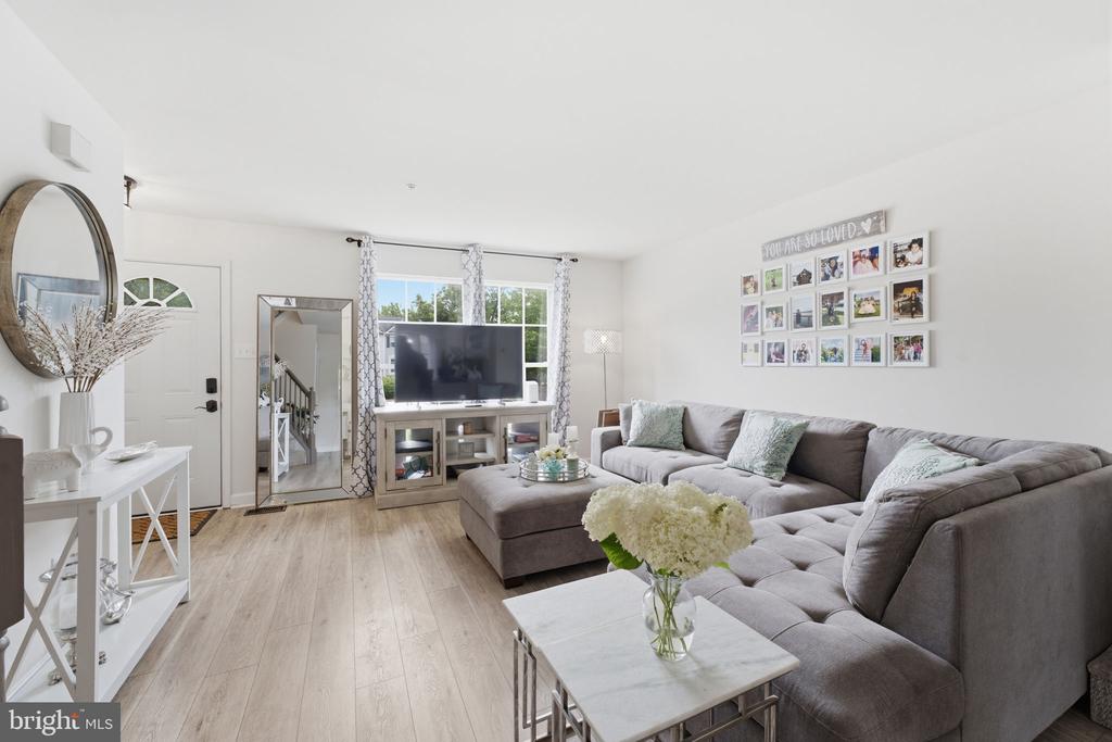 5624 ROCKLEDGE COURT