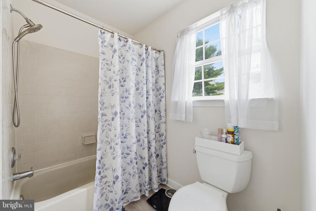 5624 ROCKLEDGE COURT