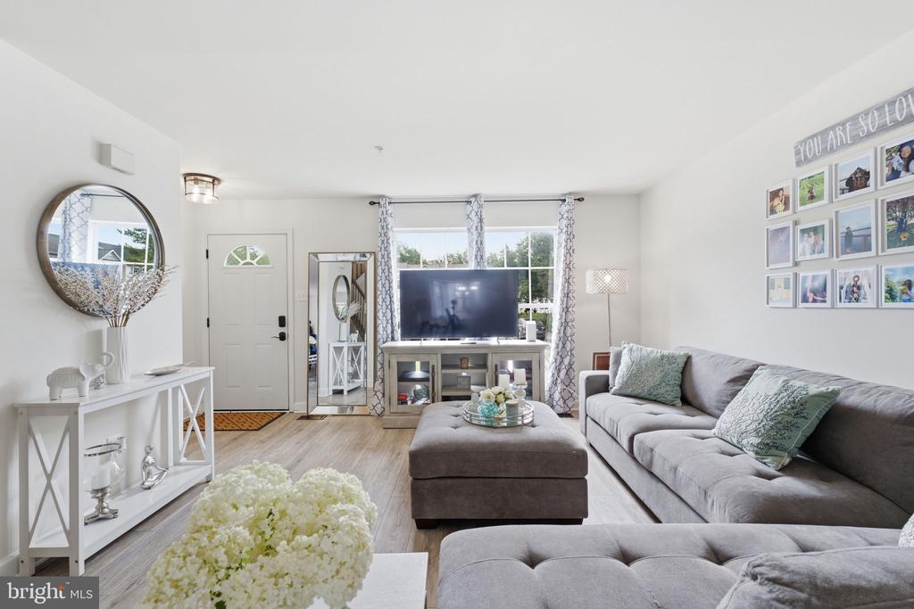 5624 ROCKLEDGE COURT