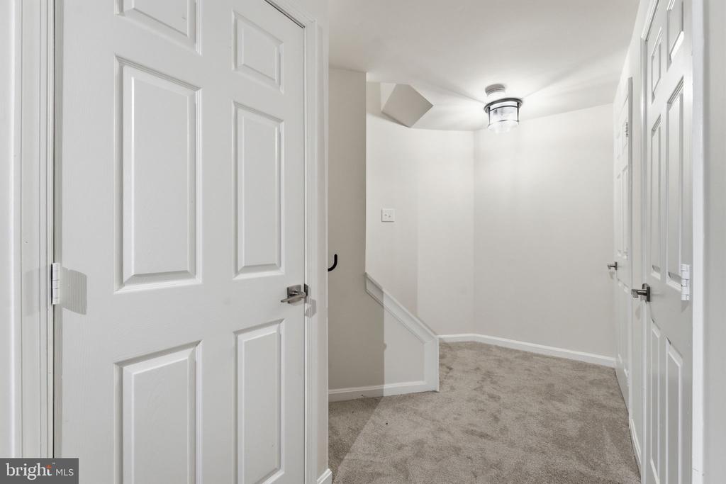 5624 ROCKLEDGE COURT