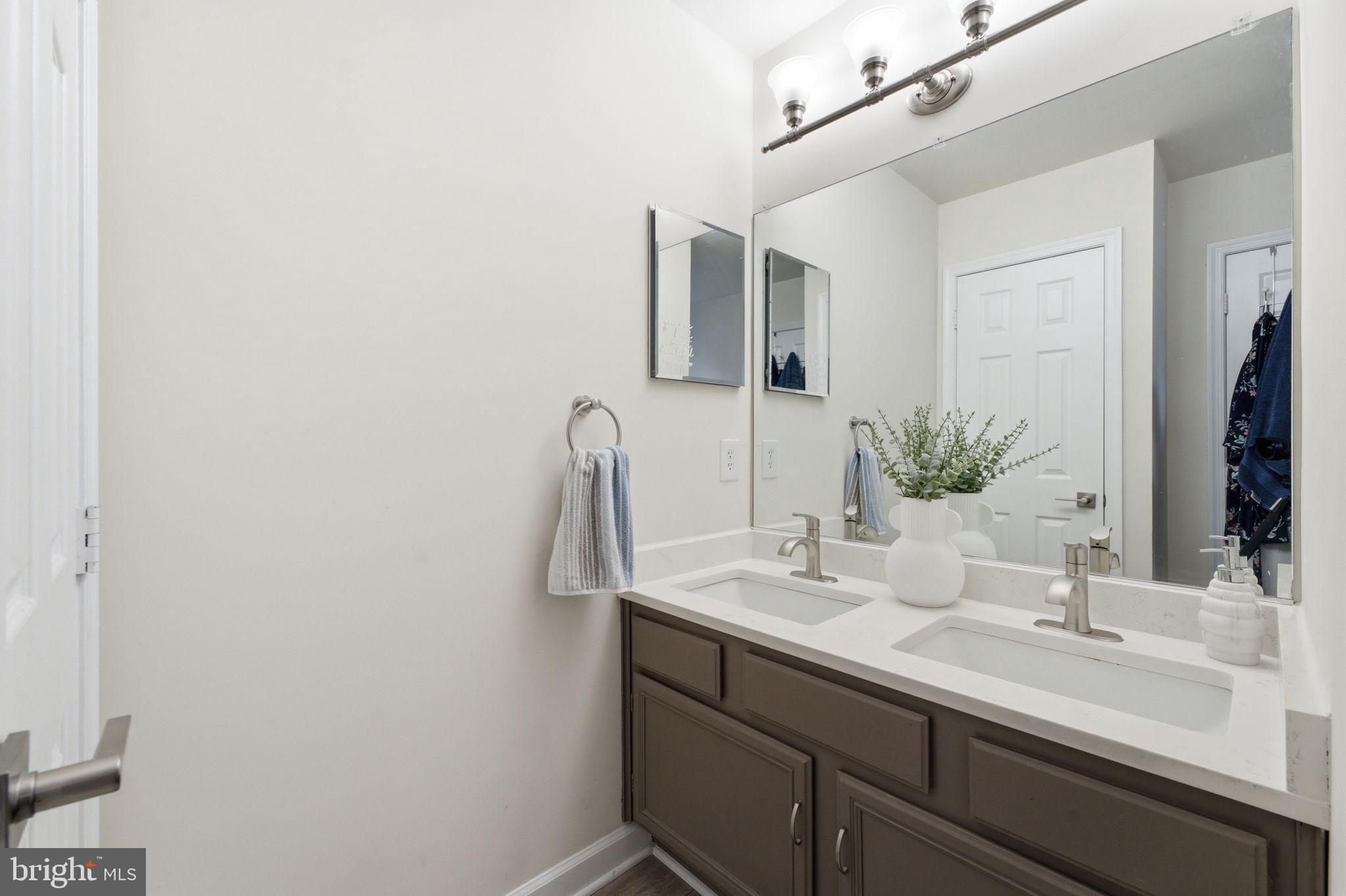 5624 ROCKLEDGE COURT