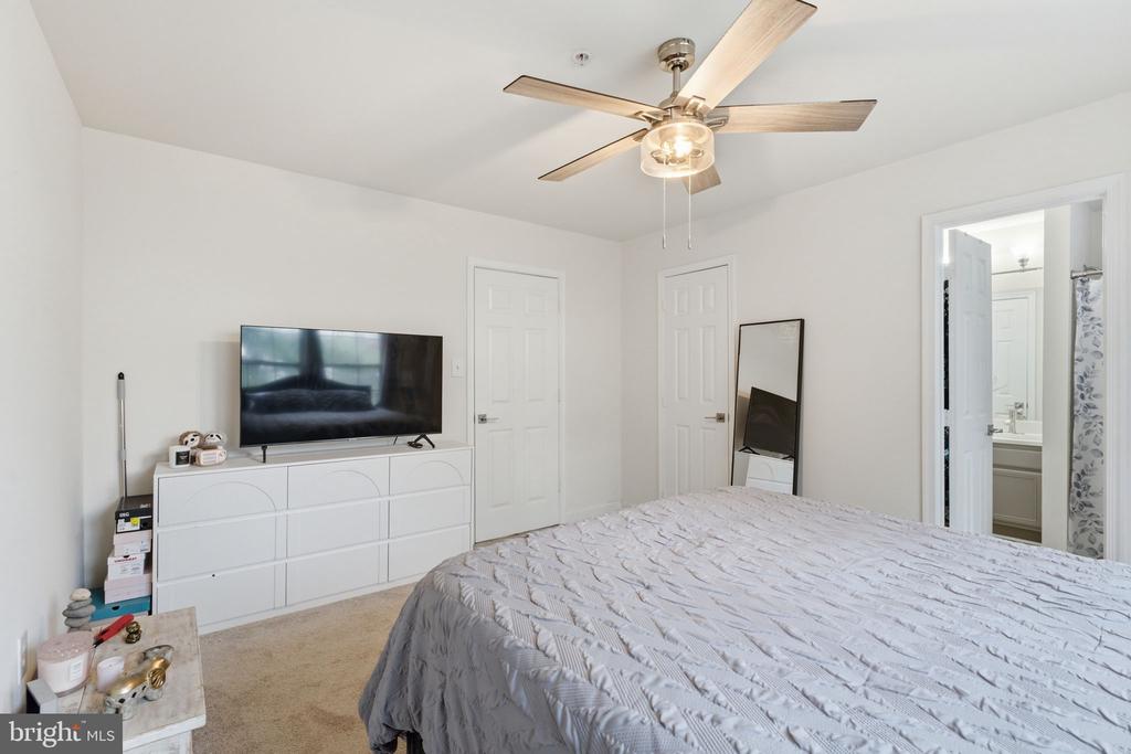 5624 ROCKLEDGE COURT