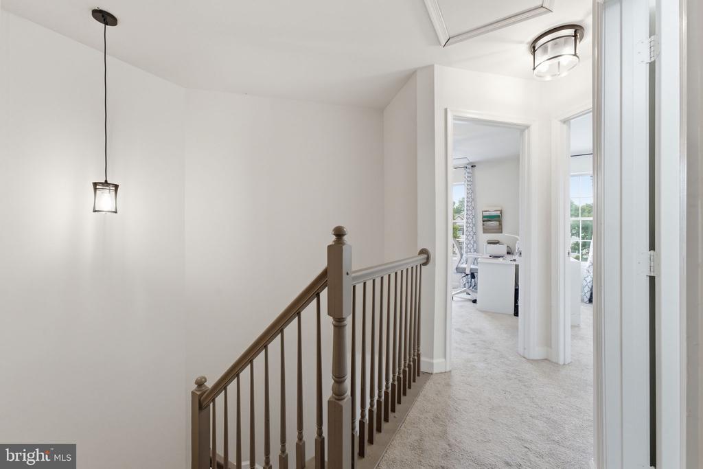 5624 ROCKLEDGE COURT