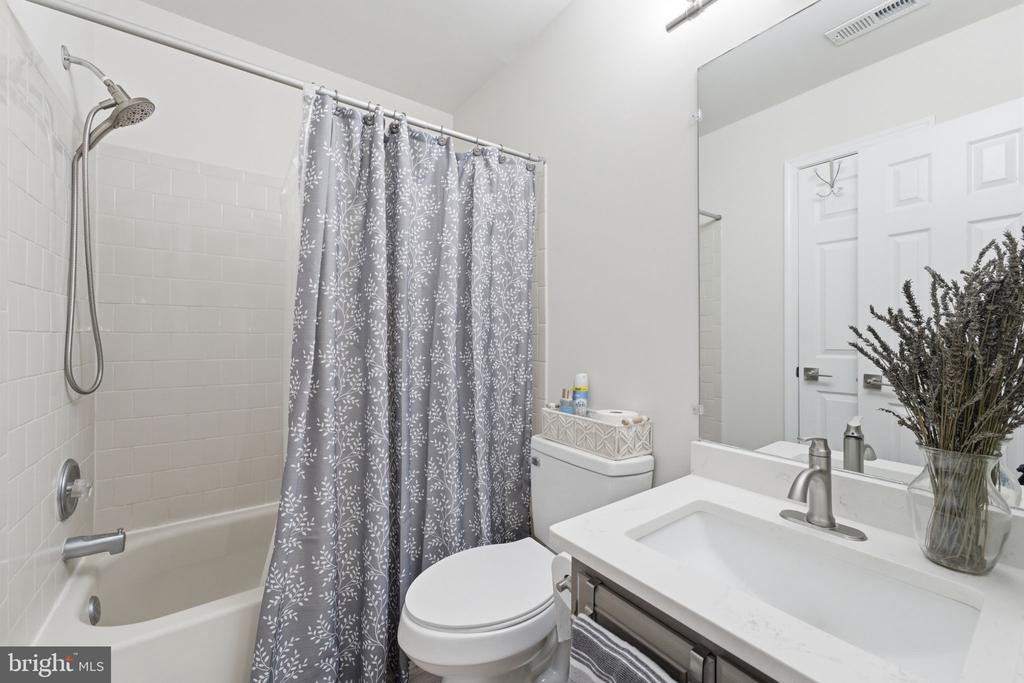 5624 ROCKLEDGE COURT