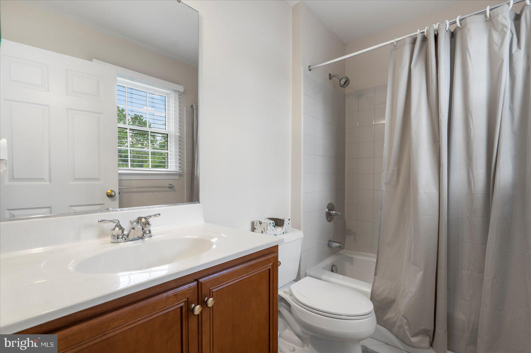 2304 ARTHURS WOODS DRIVE