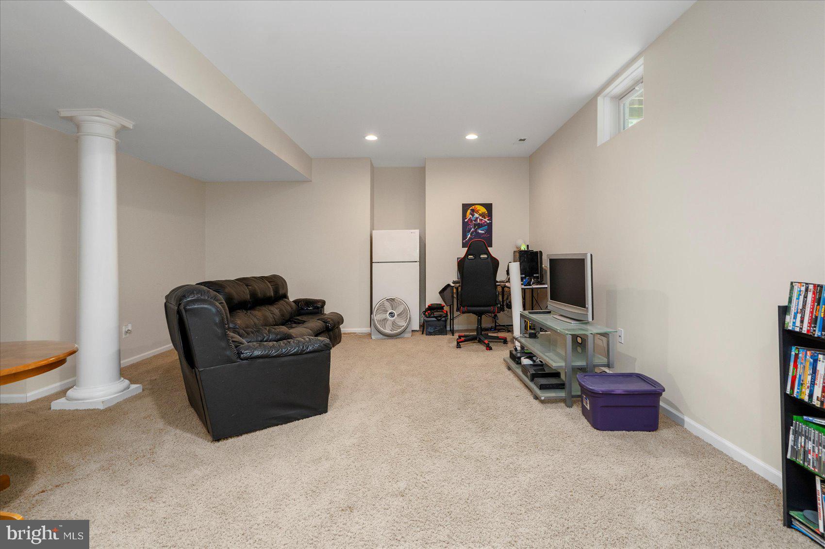 2304 ARTHURS WOODS DRIVE