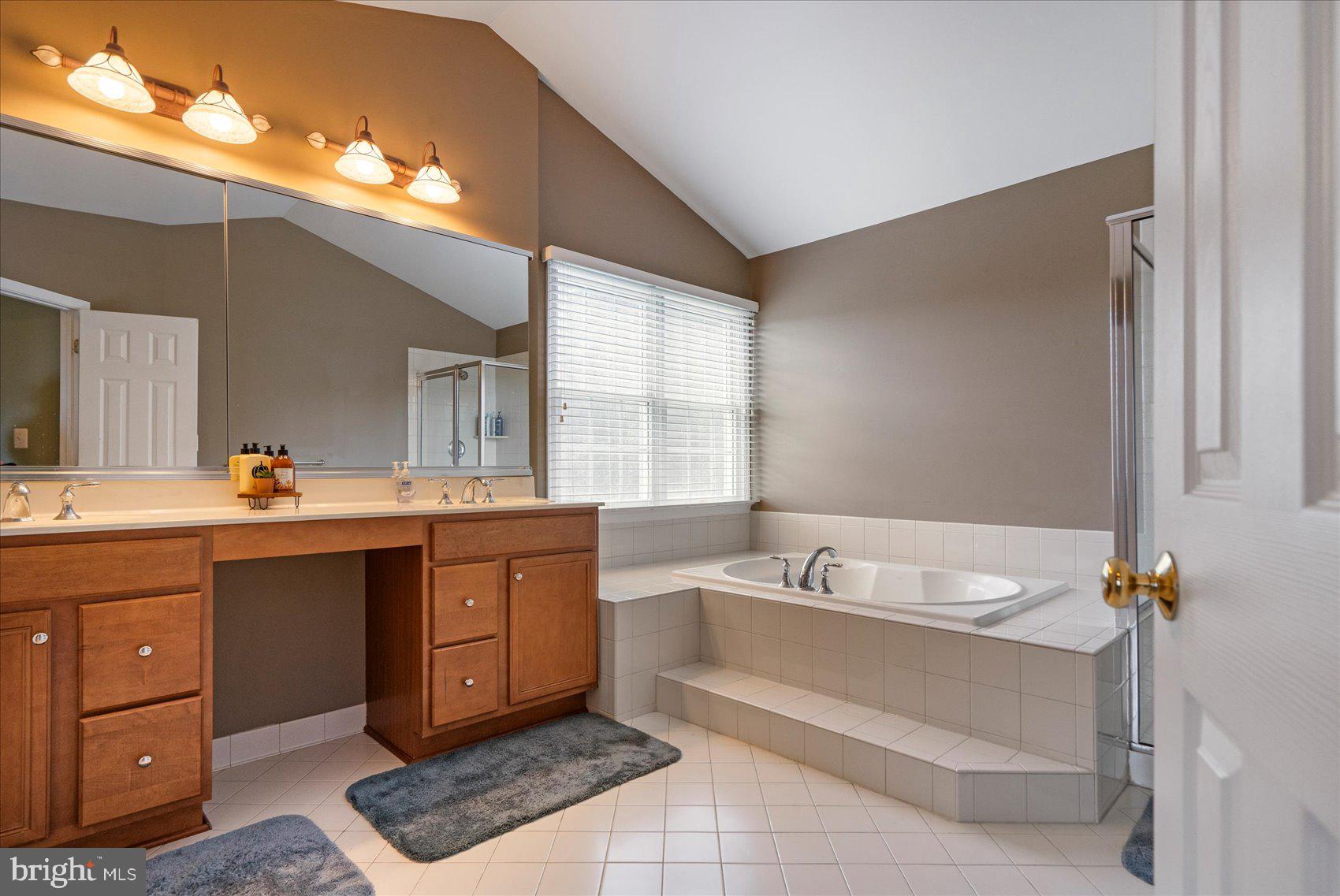 2304 ARTHURS WOODS DRIVE