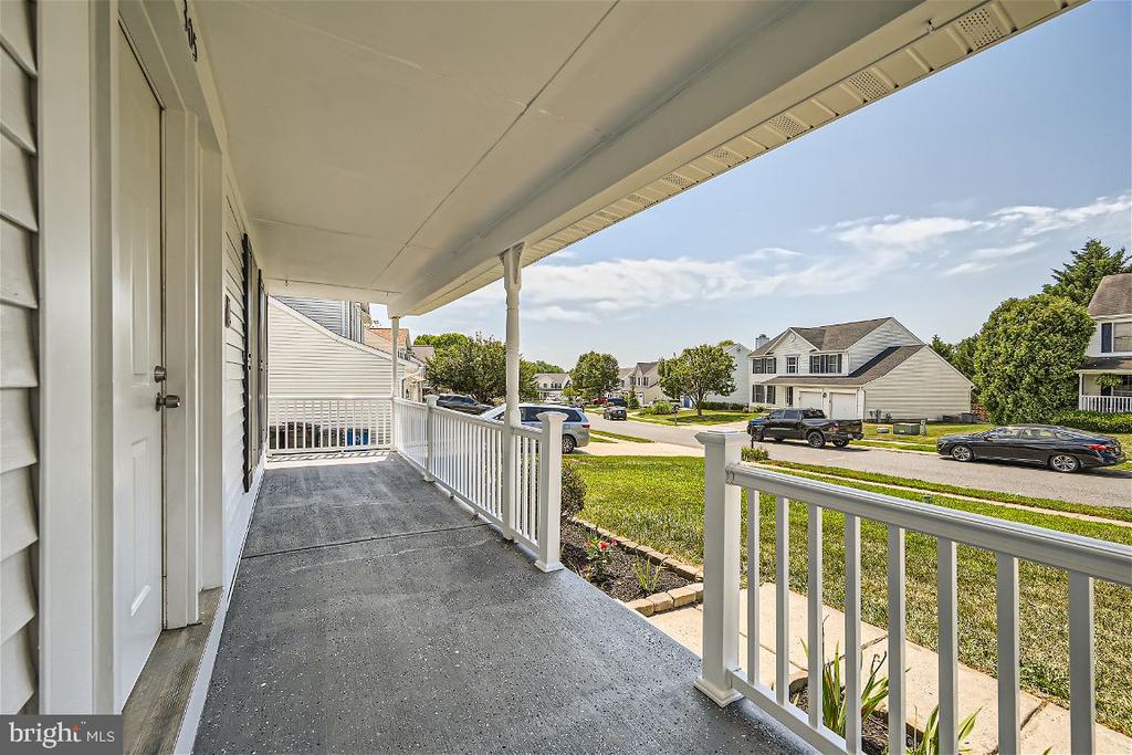 305 GOLDENEYE COURT
