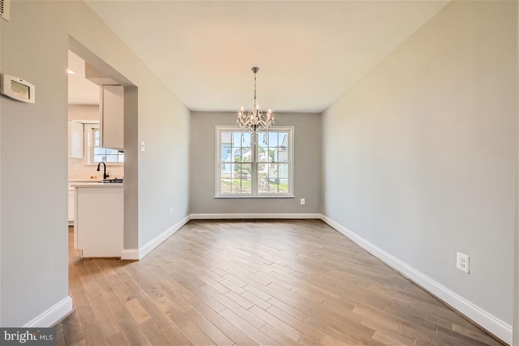 305 GOLDENEYE COURT