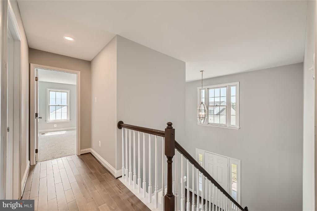 305 GOLDENEYE COURT