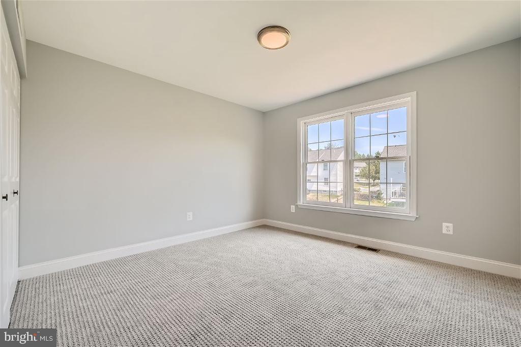 305 GOLDENEYE COURT