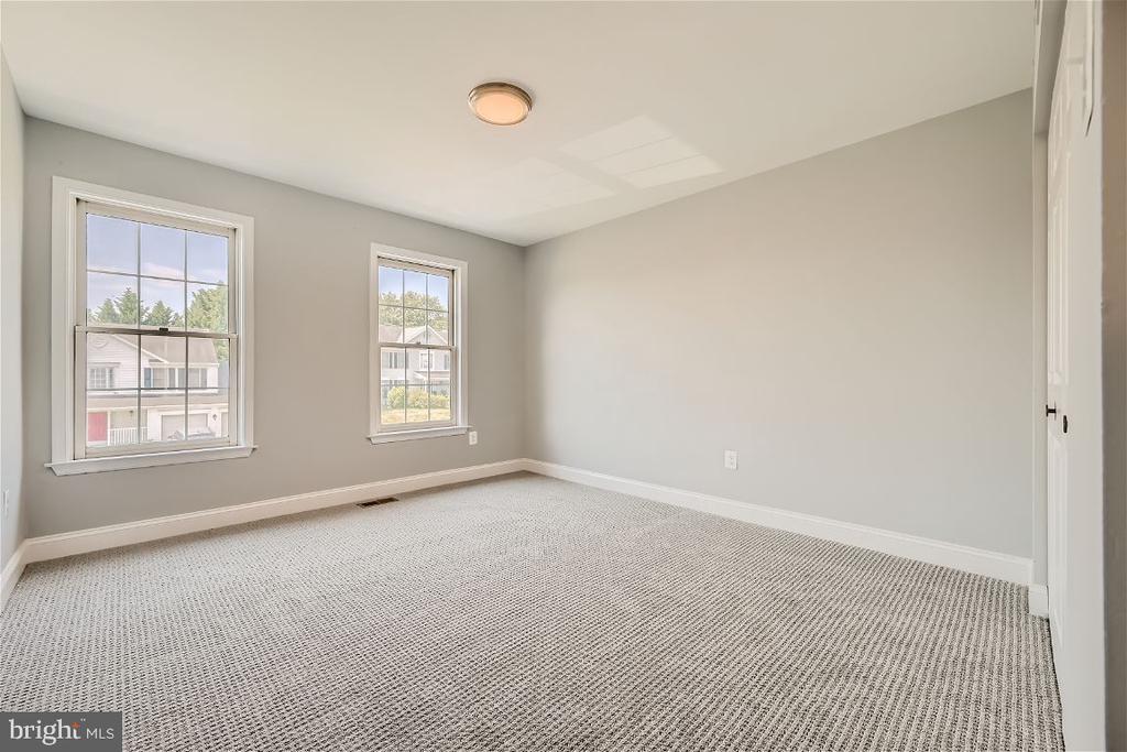 305 GOLDENEYE COURT