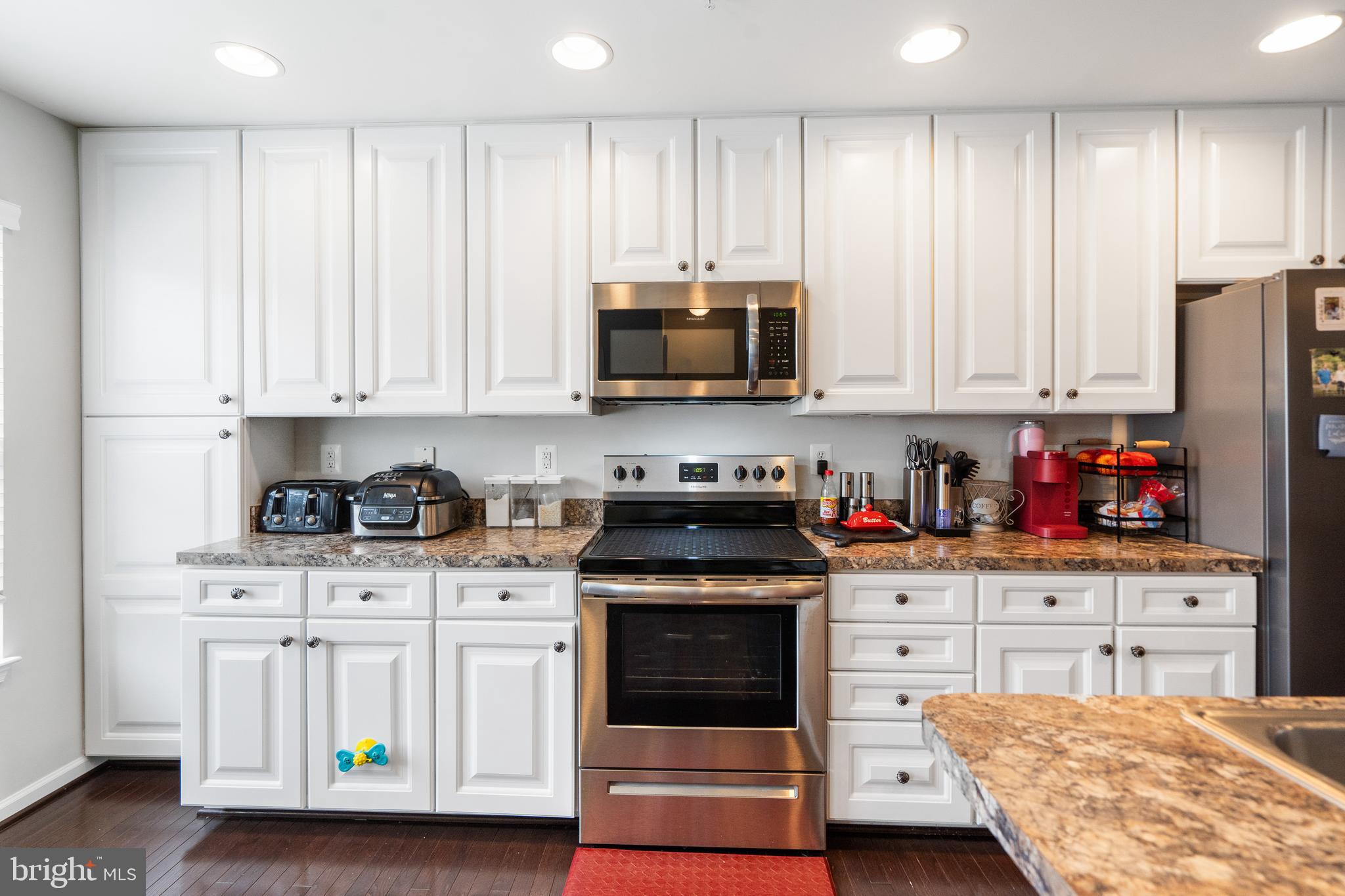 753 ENGLISH IVY WAY