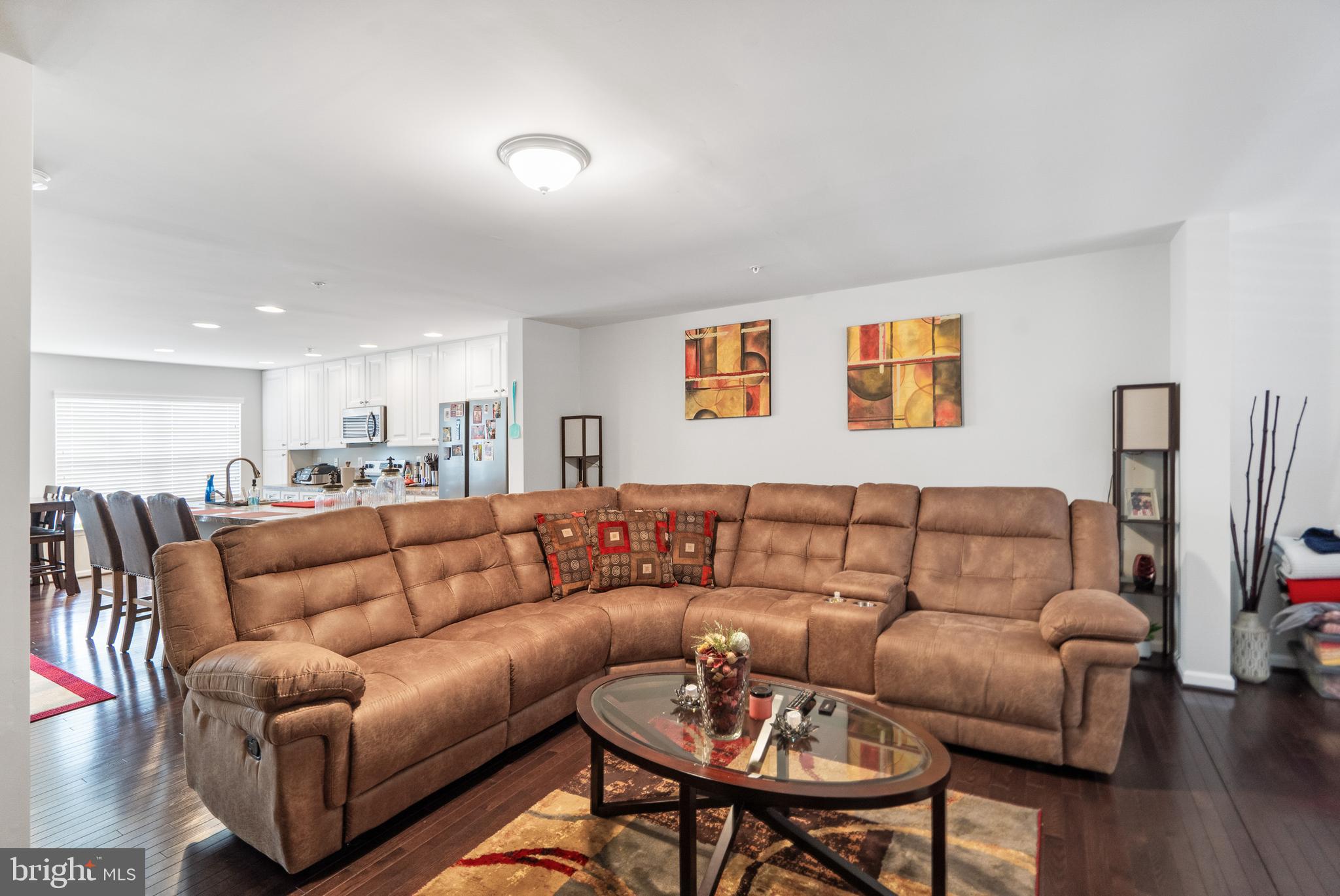 753 ENGLISH IVY WAY