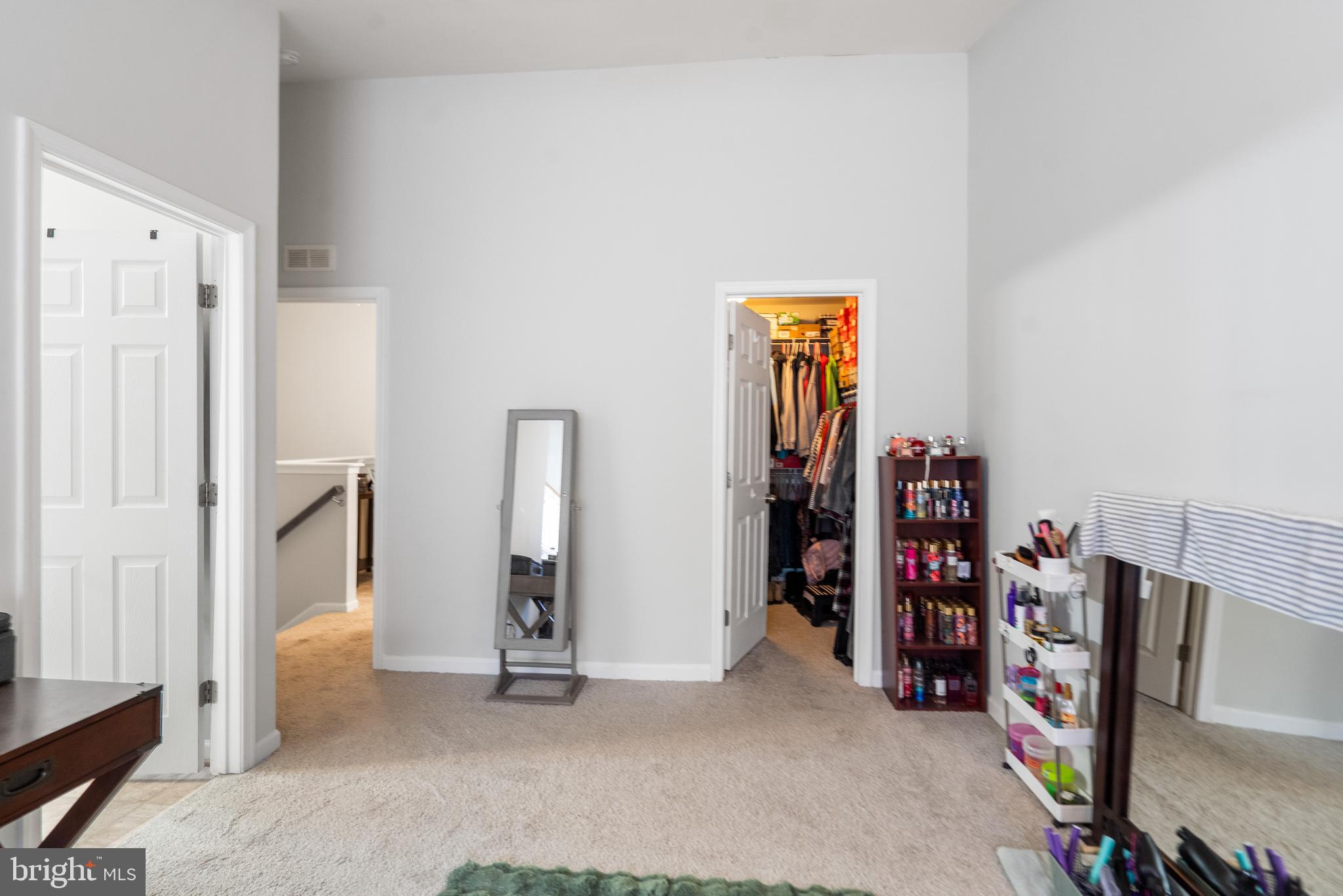 753 ENGLISH IVY WAY