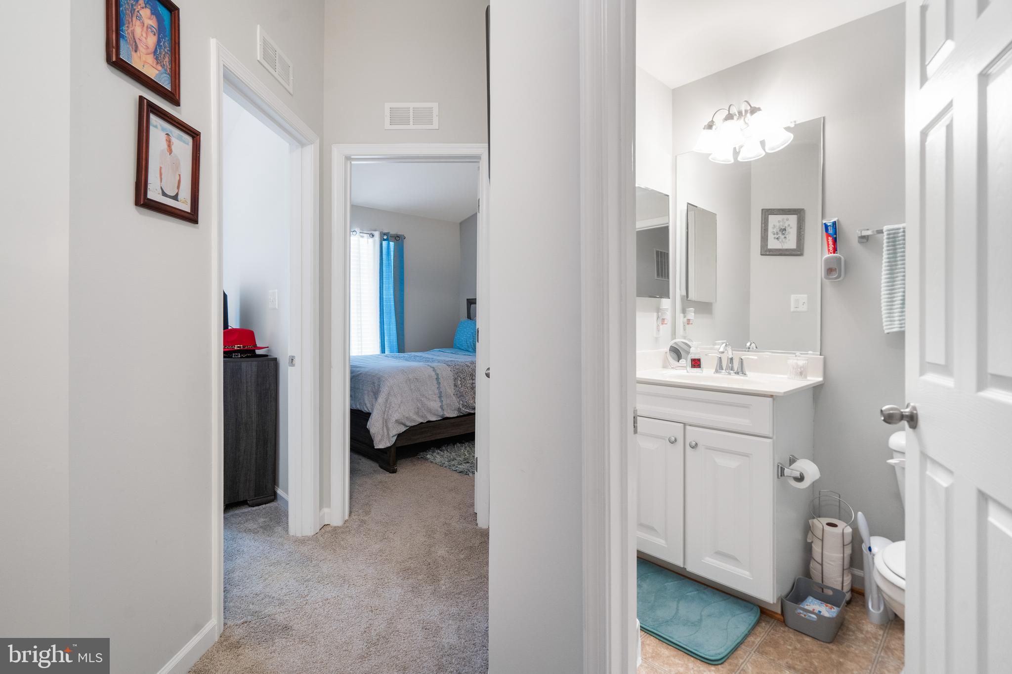 753 ENGLISH IVY WAY