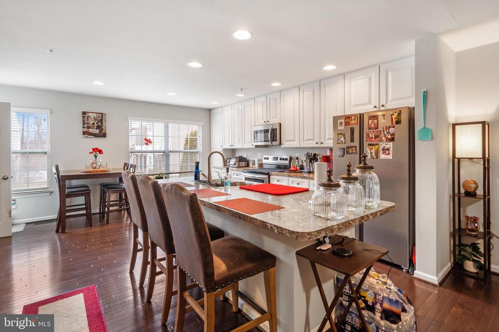 753 ENGLISH IVY WAY