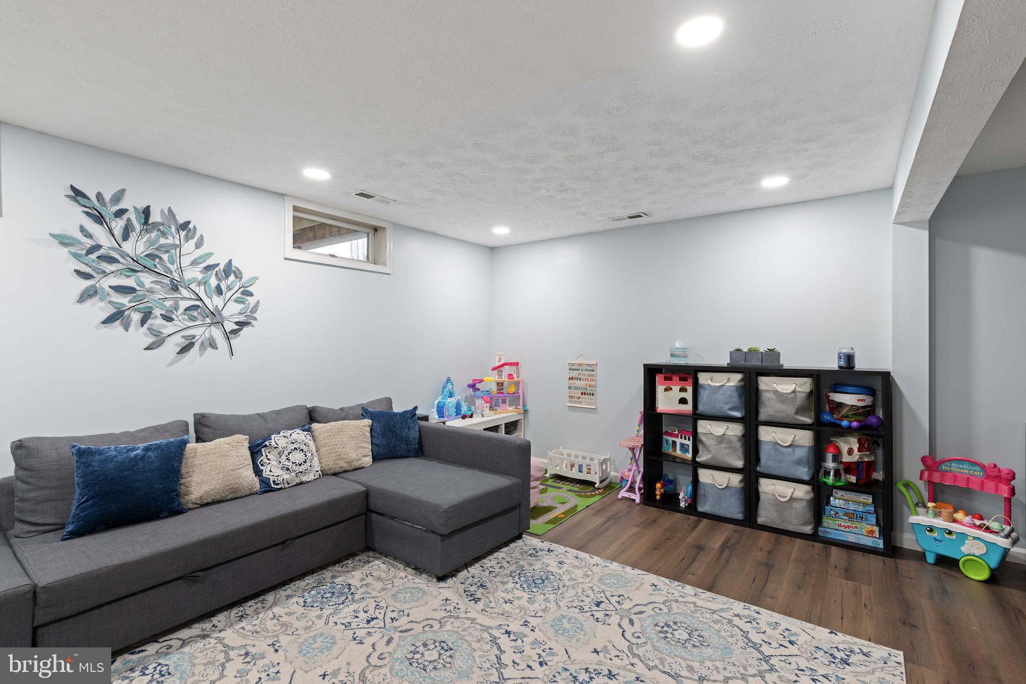 331 LOGAN COURT