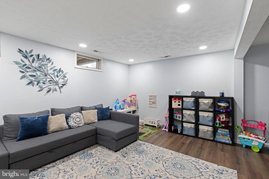 331 LOGAN COURT