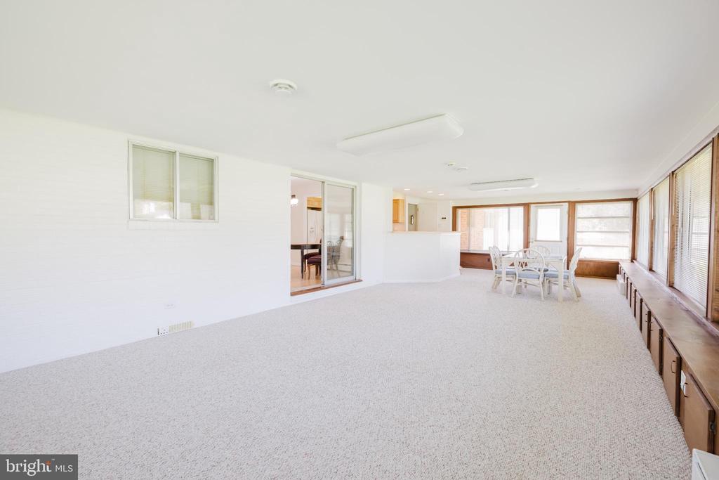 306 E BELCREST ROAD