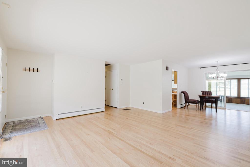 306 E BELCREST ROAD