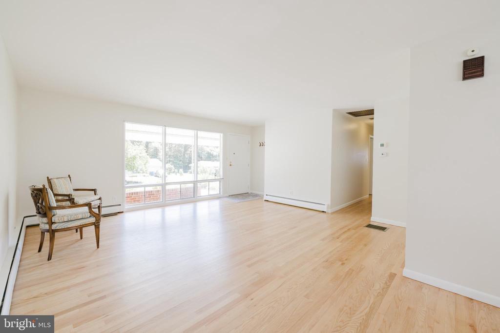 306 E BELCREST ROAD