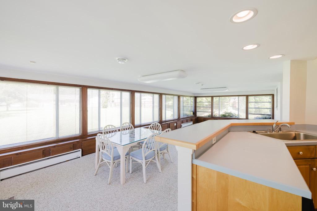 306 E BELCREST ROAD