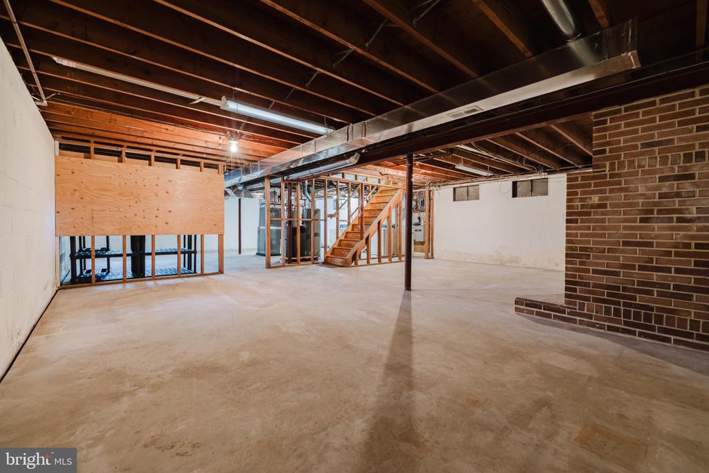 306 E BELCREST ROAD
