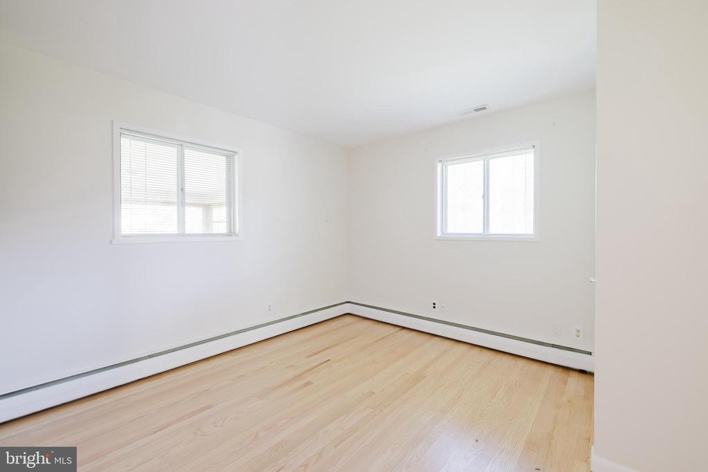 306 E BELCREST ROAD