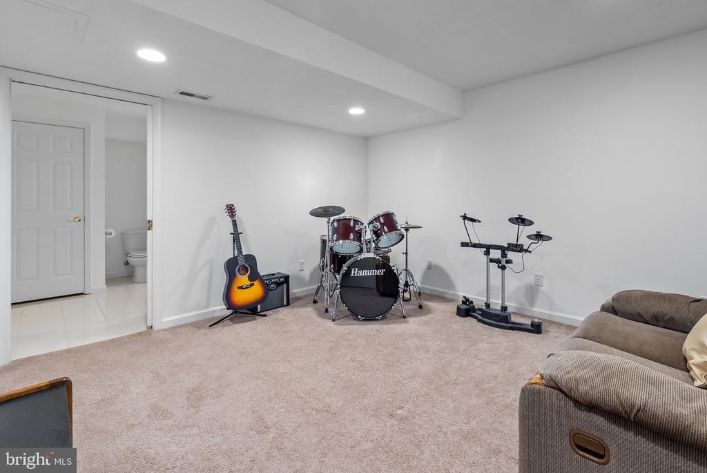 1114 MEGG COURT