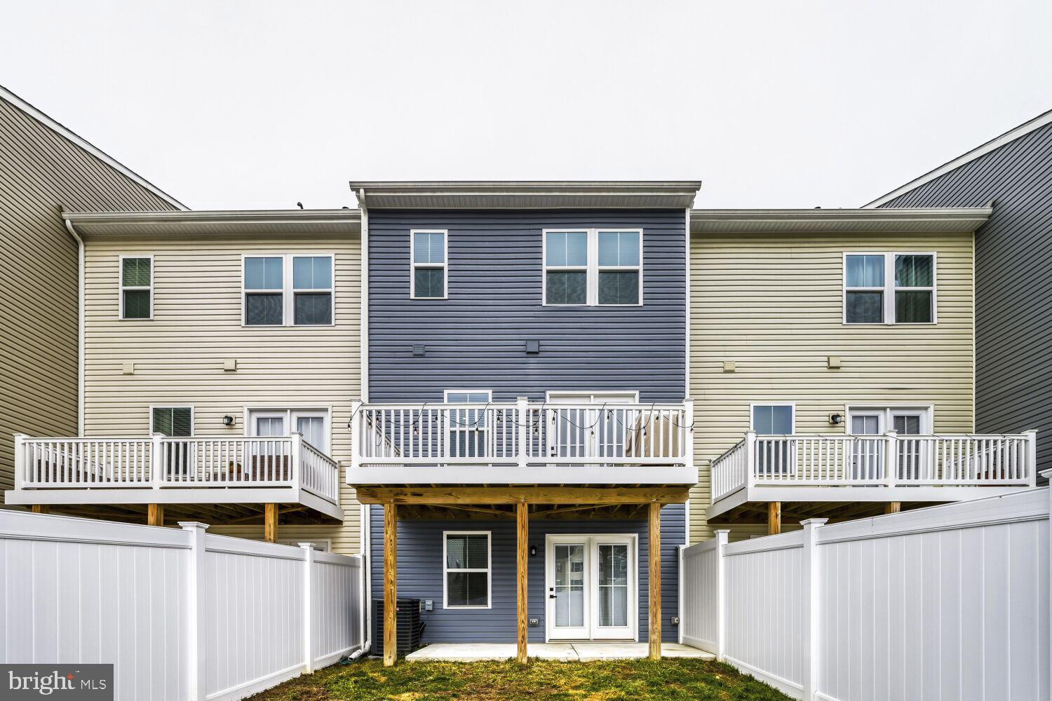 2528 SCHOONER WAY