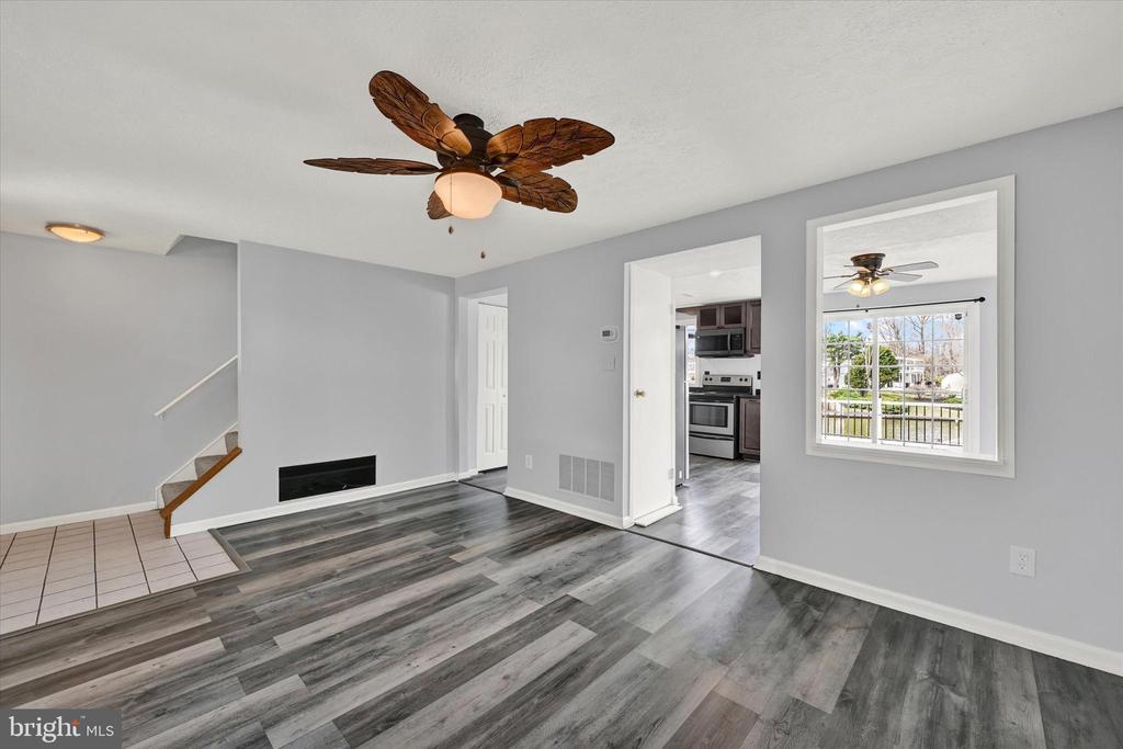 128 RAVENSWOOD COURT