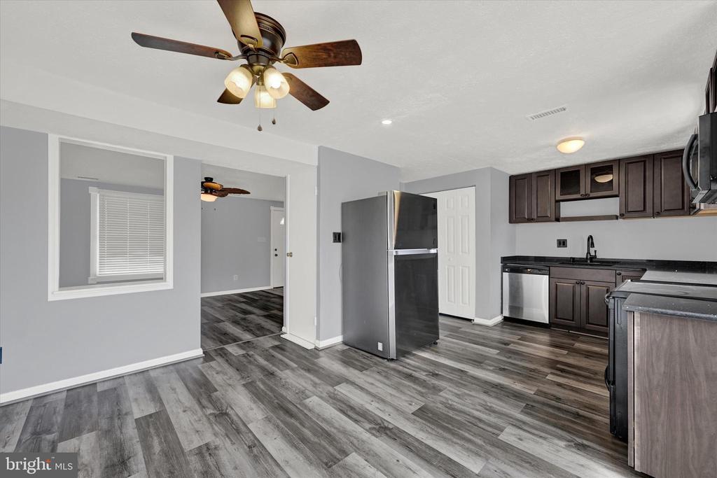 128 RAVENSWOOD COURT
