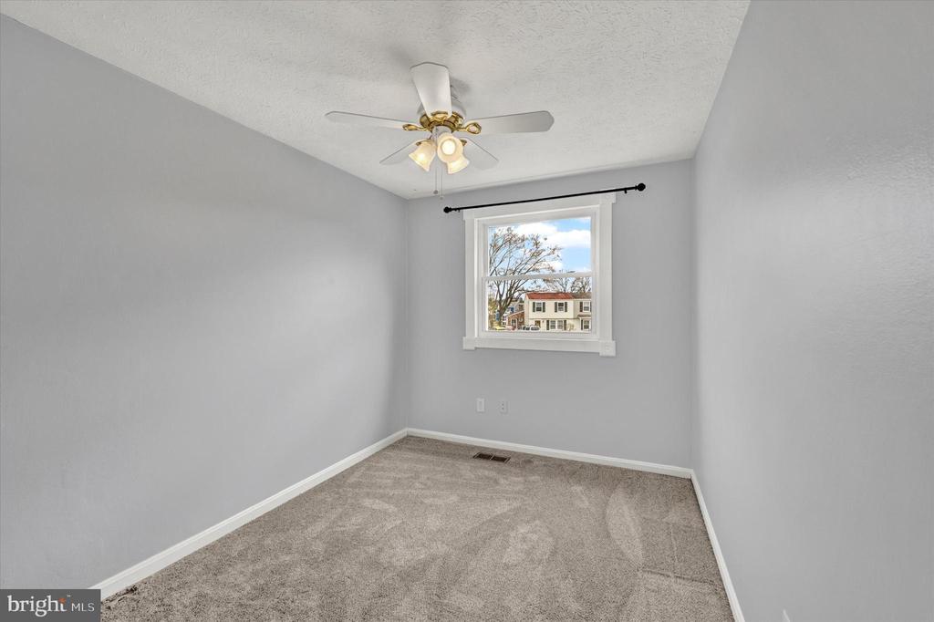 128 RAVENSWOOD COURT
