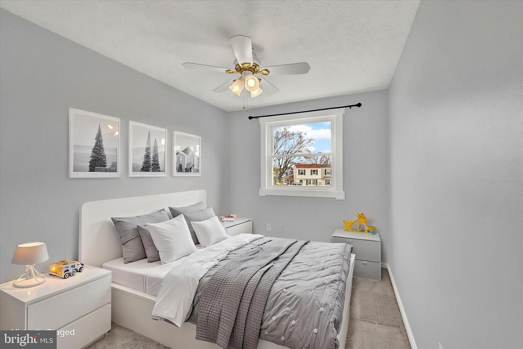 128 RAVENSWOOD COURT