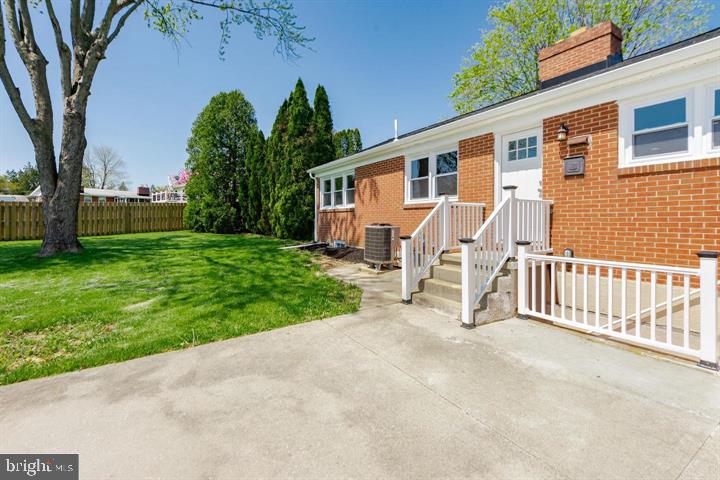 105 MEADOW ROAD