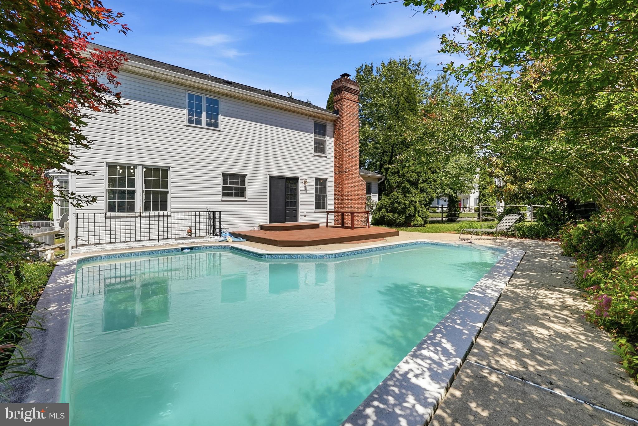 707 ATHLONE DRIVE