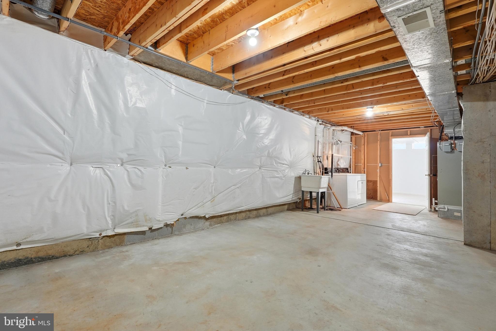 707 ATHLONE DRIVE