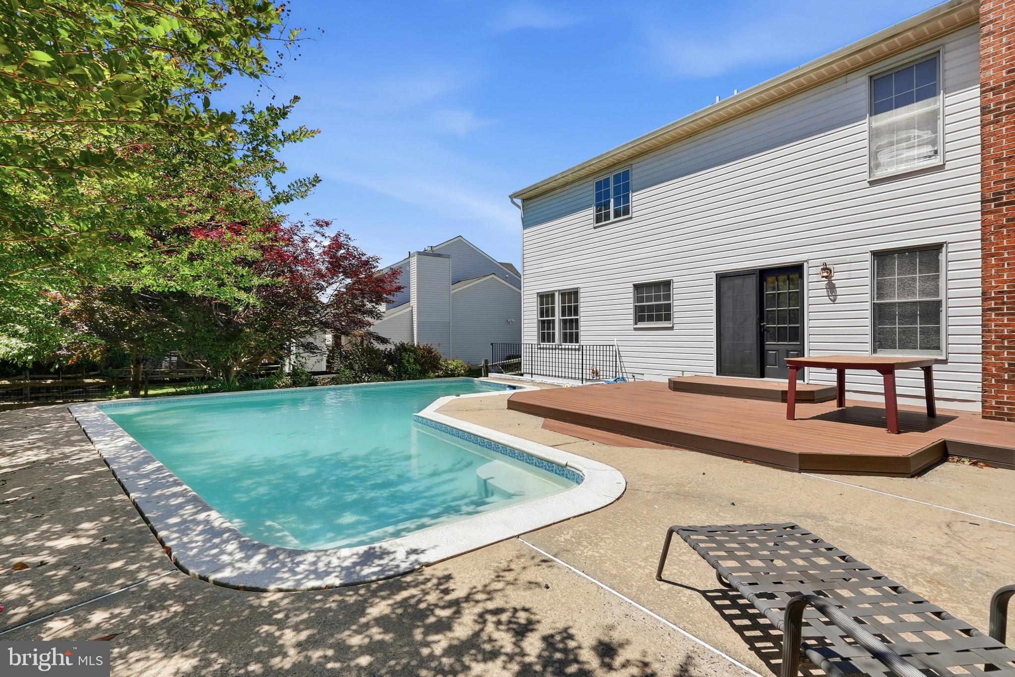 707 ATHLONE DRIVE