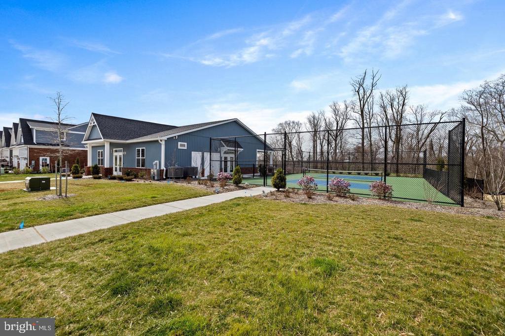 2528 SCHOONER WAY