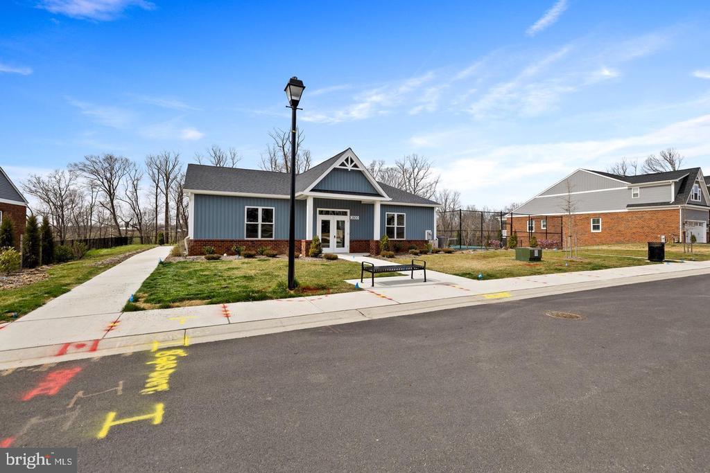 2528 SCHOONER WAY